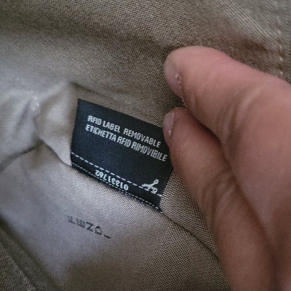 FENDI - Picture 12 of 16